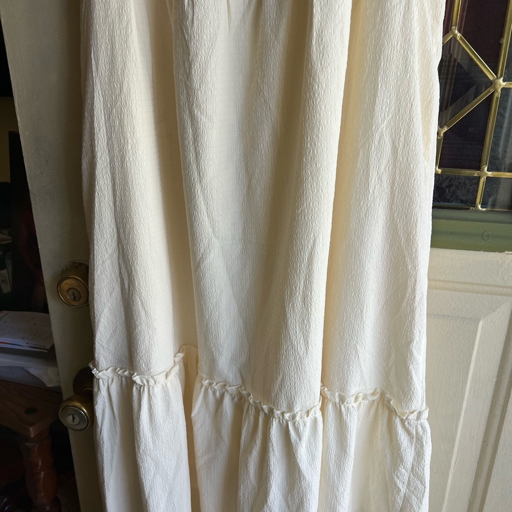 Elegant Cream Dress 
Size L - Picture 7 of 12